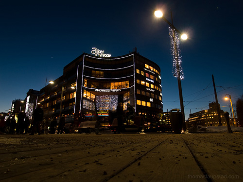 Evening picture of Aker Brygge shopping center in Oslo